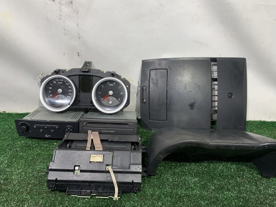 Комплект навігації Renault Megane 2 -приборка з великим екраном дорест