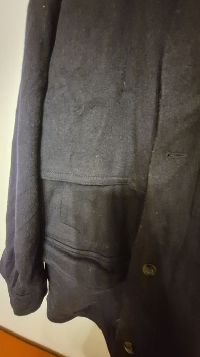 Czarny płaszcz męski