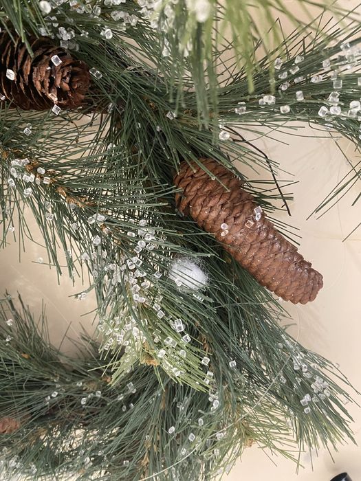 Coroas de Natal com Pinhas