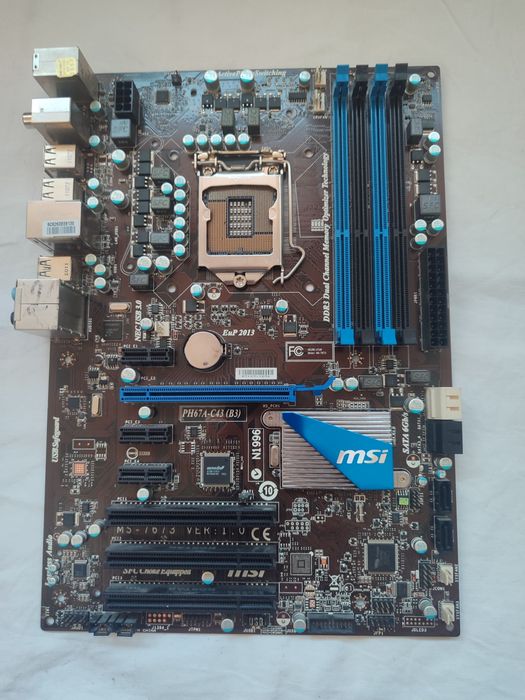 Продам  материнську плату MS-7673 VER: 1.0 . Треба паяти.