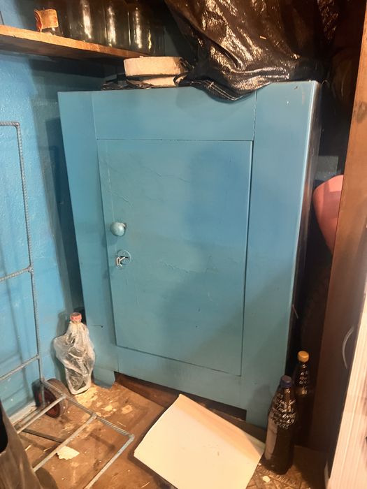 Сейф б/у для гаража