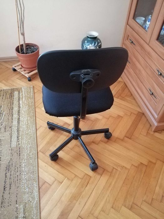 Krzesło obrotowe biurowe