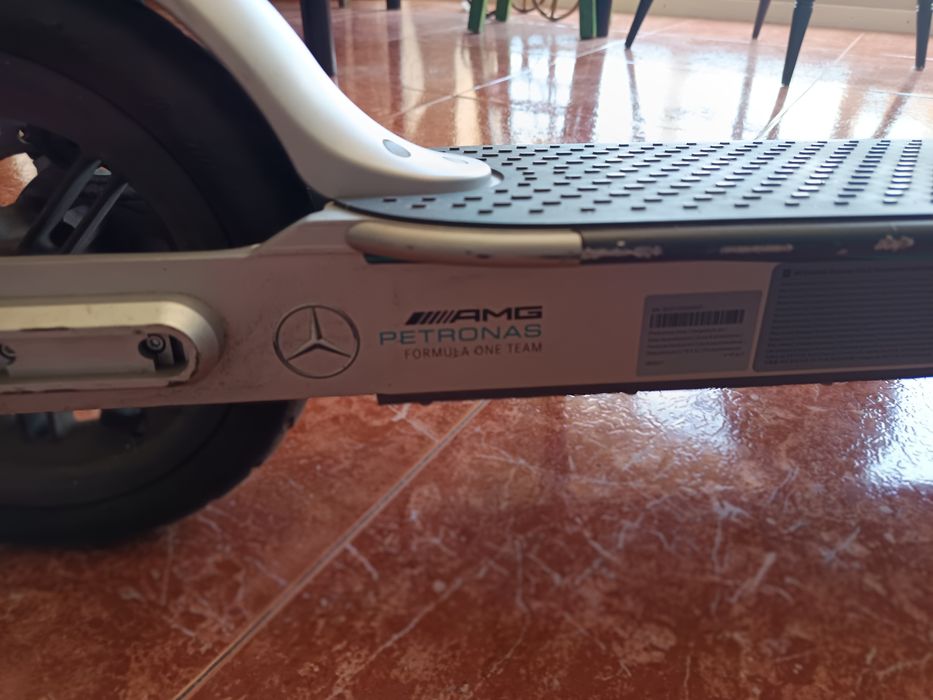 Trotinete Elétrica Xiaomi AMG petronas F1
