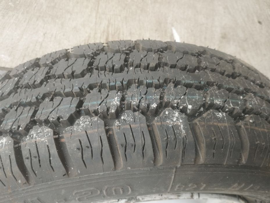 Колесо Жигулі р 13 в зборі, нове,в ходу майже не було.