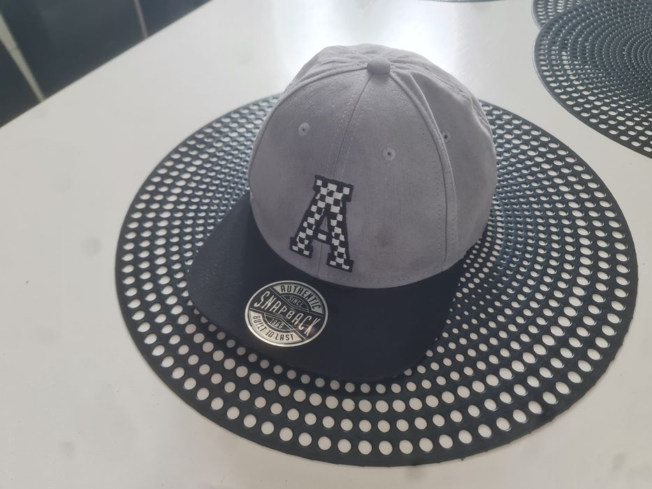 Czapka z daszkiem SnapBack