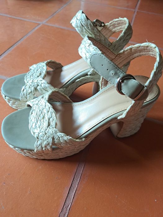 Sandálias muito confortáveis