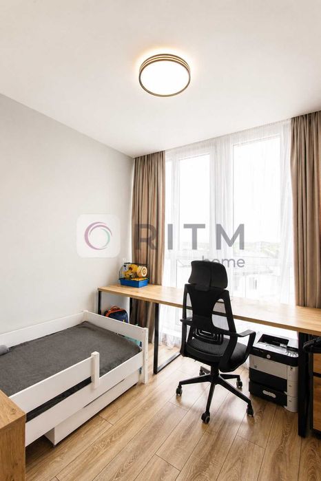 Продаж 2-кімнатна квартира з ремонтом ЖК Grand Village.