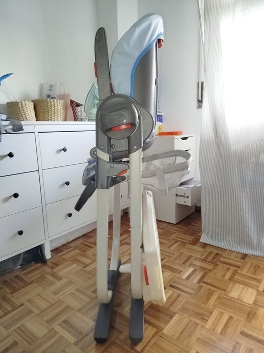 Cadeira de refeição