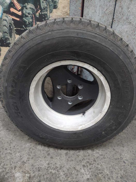 Продам колеса с дисками.