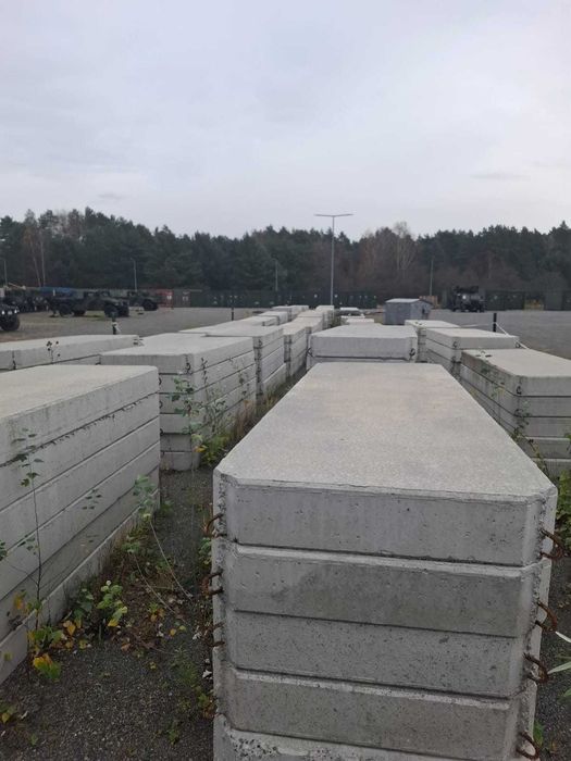 Płyty drogowe betonowe na sprzedaż – 300x100x20 cm (Biedrusko)