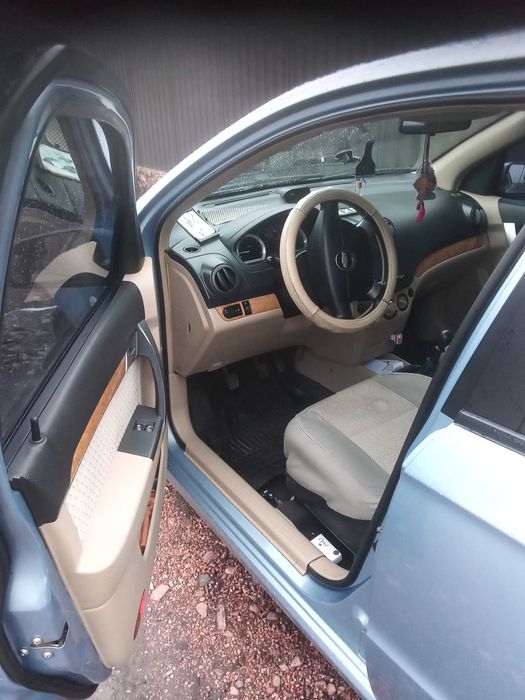 Авто  шевроле авео