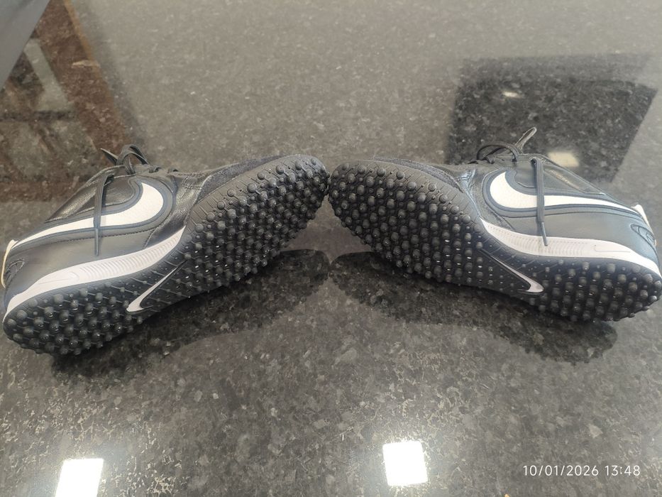 Sapatilhas/Chuteiras Nike Premier IV Turf n.42