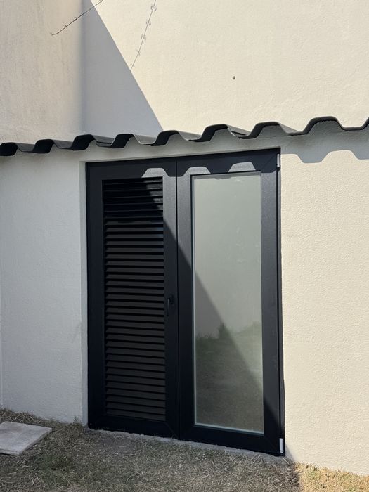 Portas em PVC ou aluminio