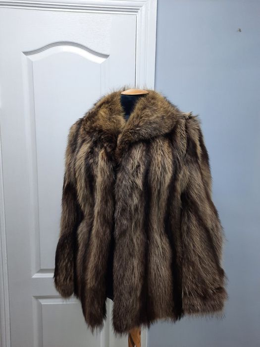 Полушубок, енот, цвет серый
