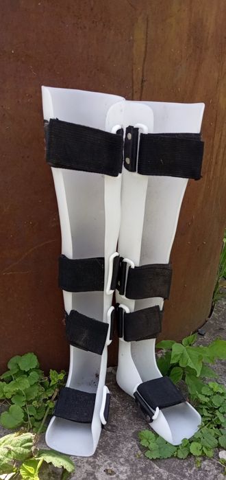 Продам ортез голіностопний 2 шт.