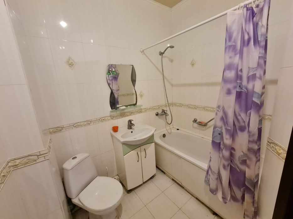 Простора квартира з красивим видом на море