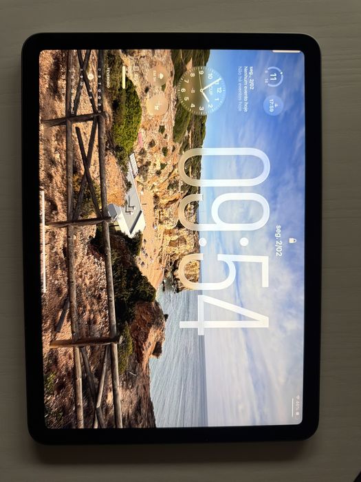 iPad Air 11” (M3) + Magic Keyboard – Como Novo