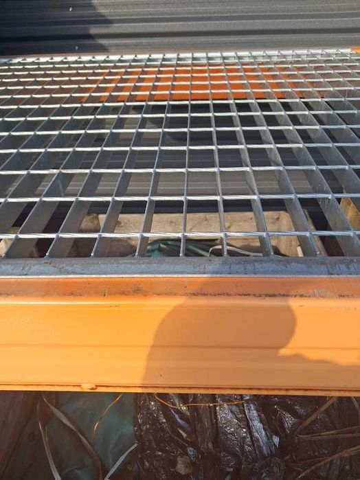 krata wema na regał paletowy magazynowy wpuszczana wypełnienie półki