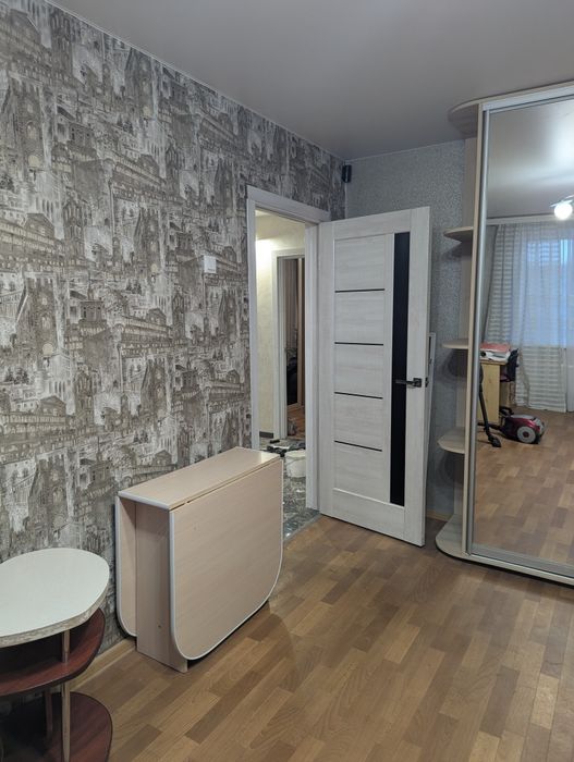 ПРОДАМ хорошу ТРИКІМНАТНУ квартиру в м. Ніжин. Можна під ЄВідновлення
