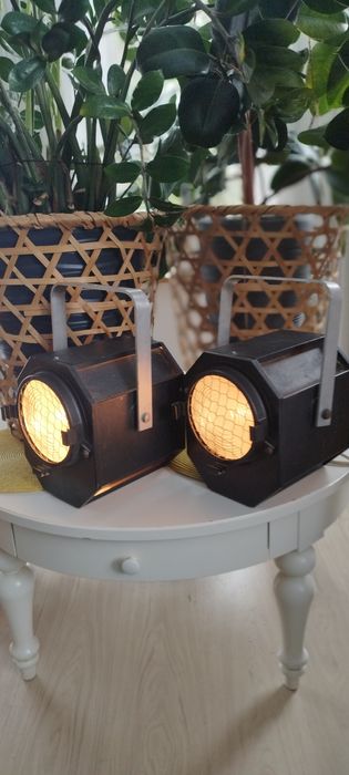 Lampa loftowa sceniczna