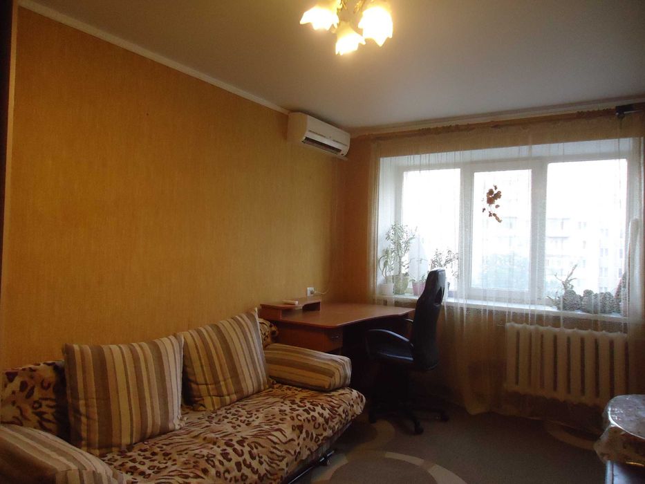 продаж 3 кімнатної квартири Бедзая 3 Слобідська  гарний стан квартири чудовий район,все поруч