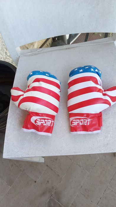 PAR LUVAS BOX USA. Boas. Com 2 Fotos