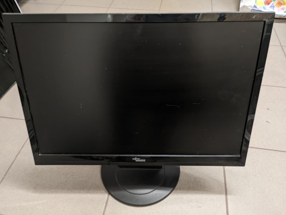 Dwa Monitory do monitoringu lub komputera