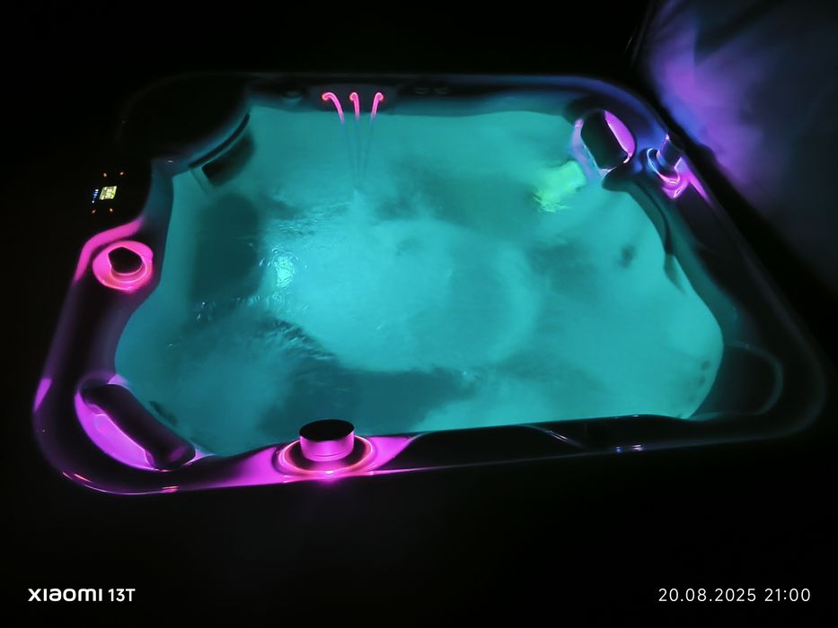 Jacuzzi ogrodowe HotSpring 5 osobowe