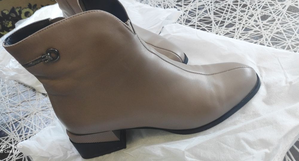 Жіночі черевики весна-осінь