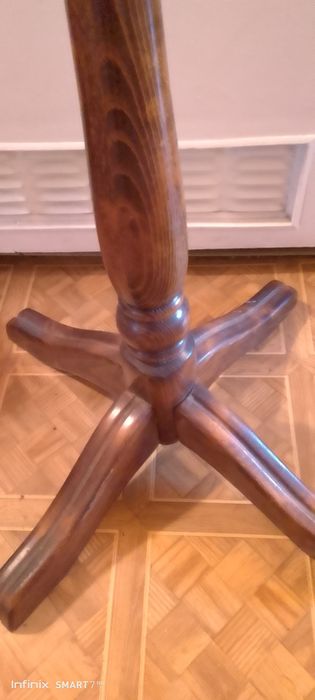 Sprzedam dębowy kwietnik