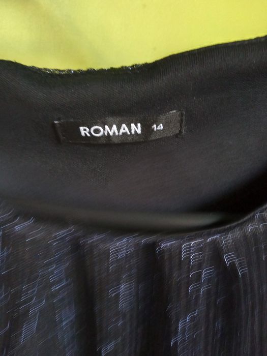 Bluzka damska na różne okazje.