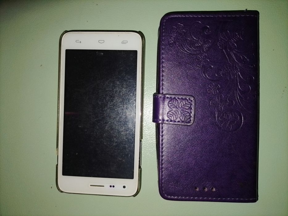 Телефон S-Teel +чехол