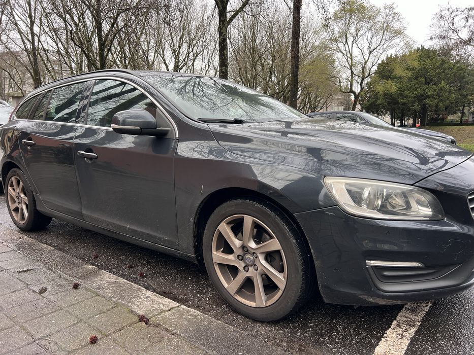 Volvo v60 D2 Momentum
