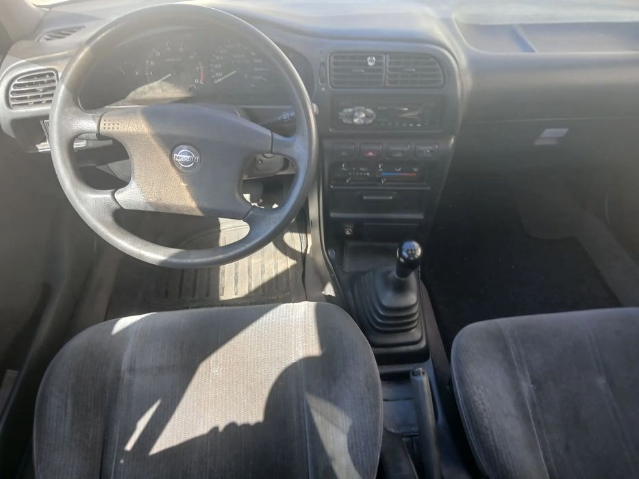 Nissan Sunny Hatchback 1.4 LX
