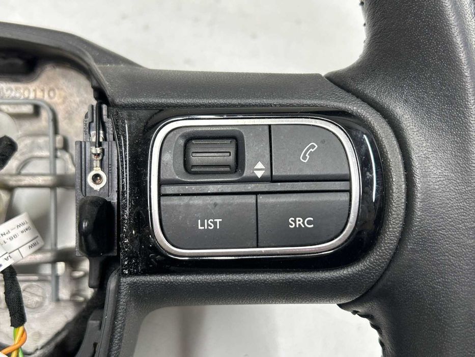 Volante multifunções Citroen C3 (2021) Referência
