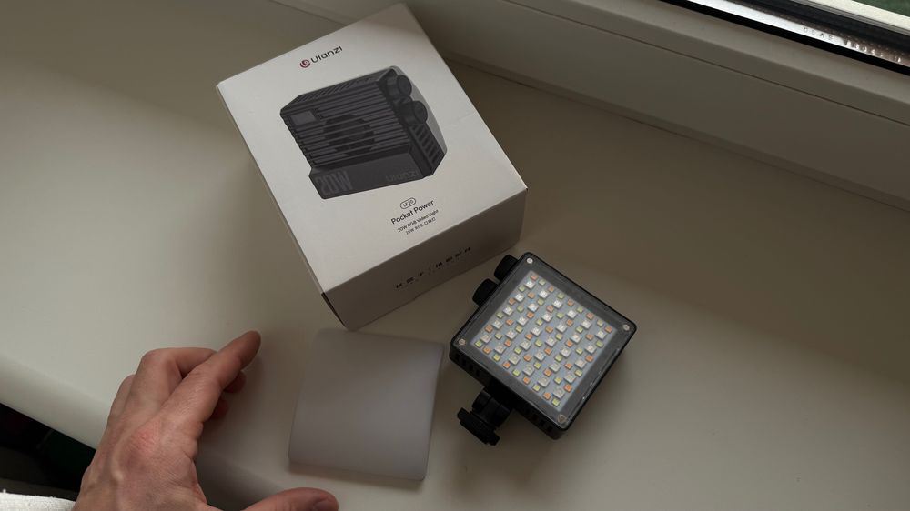 Відеосвітло Ulanzi LE20 20W Pocket RGB