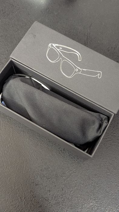 Розумні окуляри з AI-асистентом, камерою,навушниками .