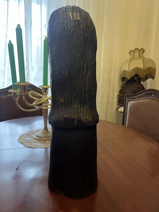 Estatueta em madeira maciça rosto de cristo