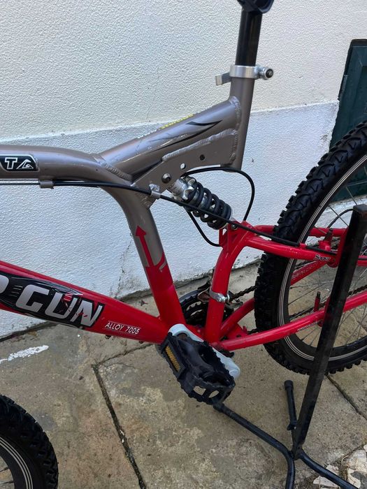 Bicicleta BTT Dupla Suspensão Alumínio 7005 - Travões de Disco - Aro 26