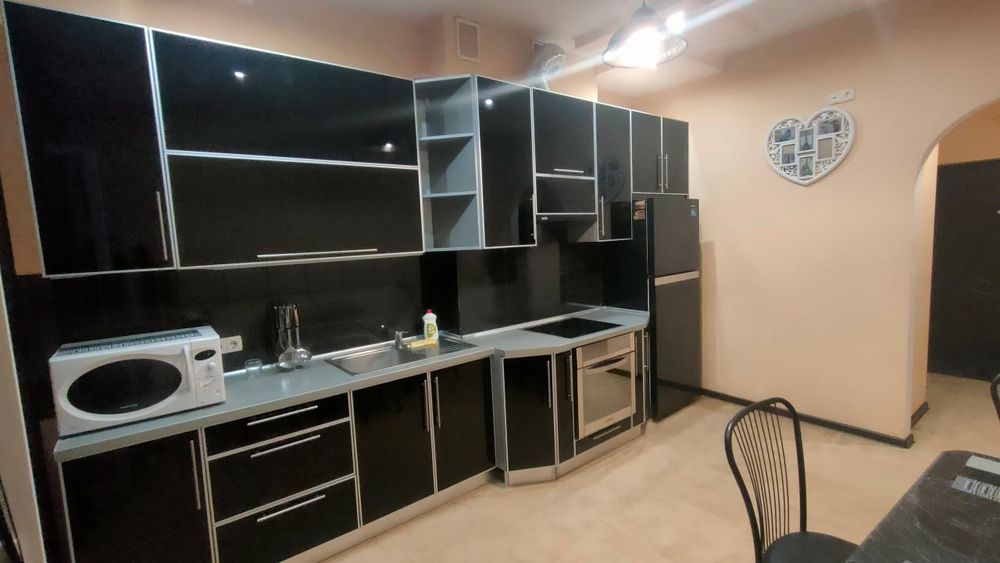 Сдам кв. в ЖК Гвардейцев Широнинцев 33,  метро Академика Павлова