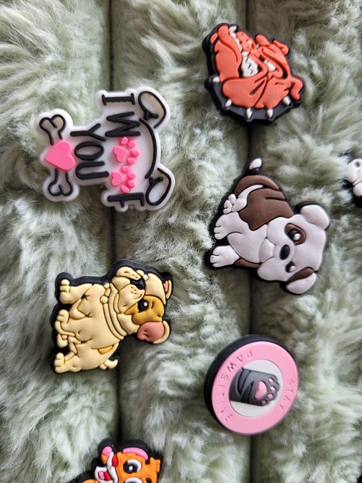 4 Przypinki do crocs pieski kotki