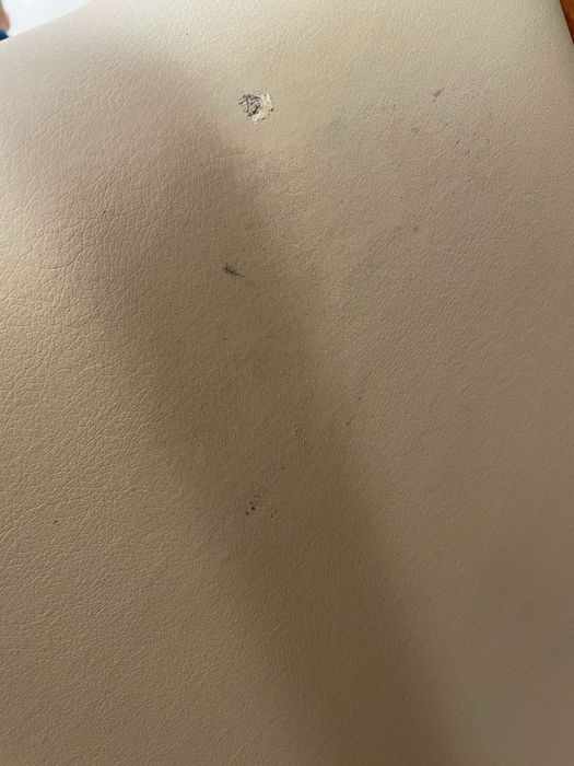 Косметологічна кушетка