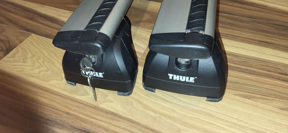 Bagaznik dachowy Thule komplet (Astra J kombi - relingi zintegrowane)