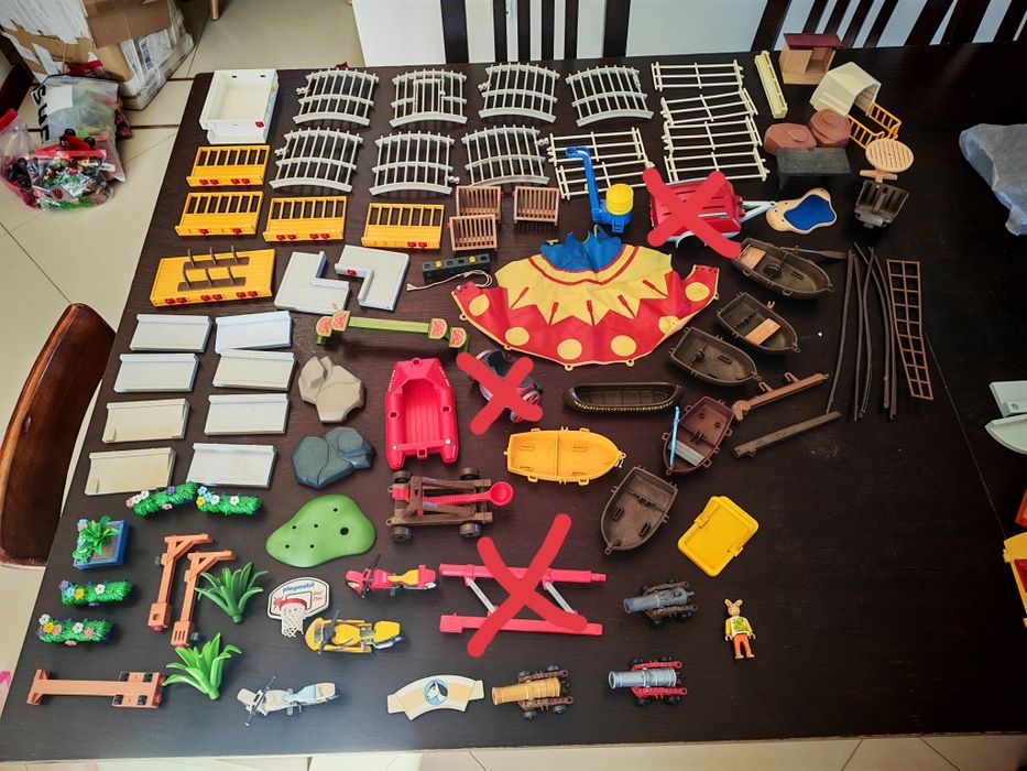 Playmobil elementy-ogrodzenie, rośliny, motor, spadochron, łodzie