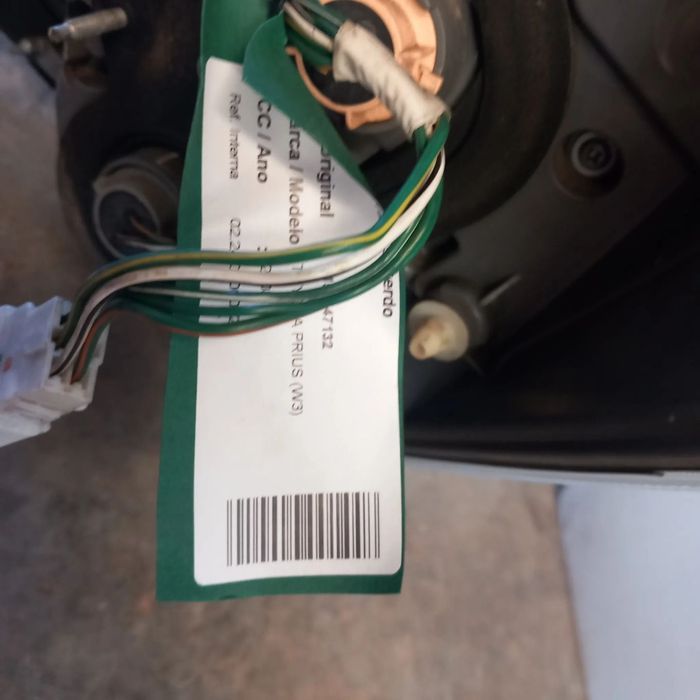 Farol traseiro toyota prius w3