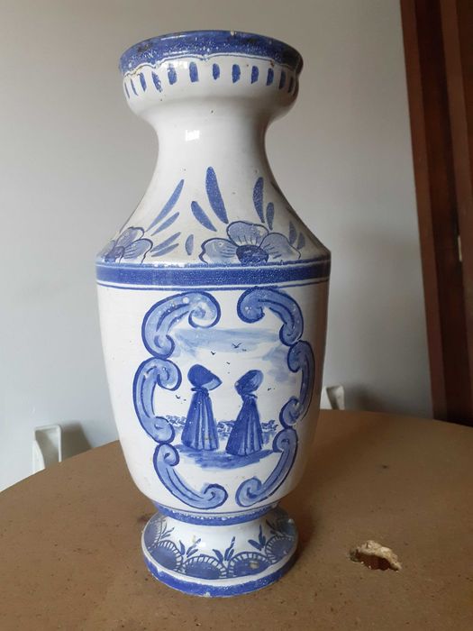 Jarrão de cerâmica original de São Miguel (Açores) pintado à mão