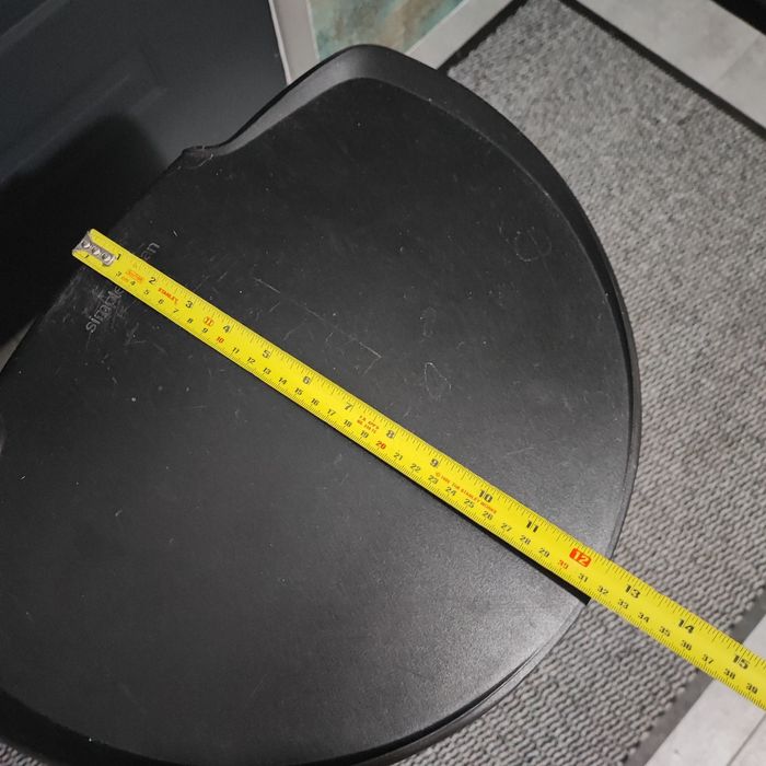 Kosz na śmieci w bardzo dobrym stanie