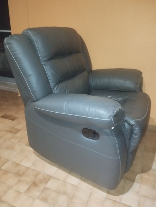 Sofá extensível em pele