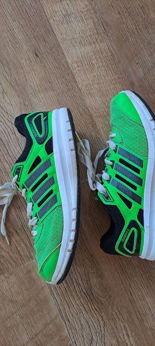 Adidas p.38 кросівки