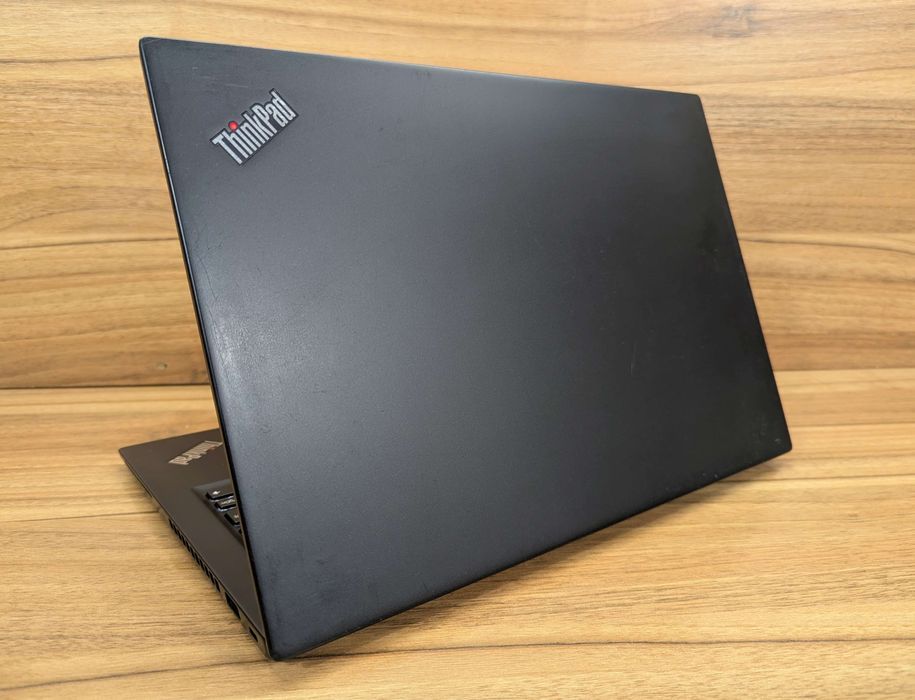 4409/Lenovo ThinkPad T490s/14"/Intel I7-8565U/256 GB SSD/RAM 16 GB/
